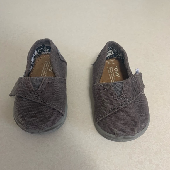 Gray Toms baby size 3 - Picture 1 of 3